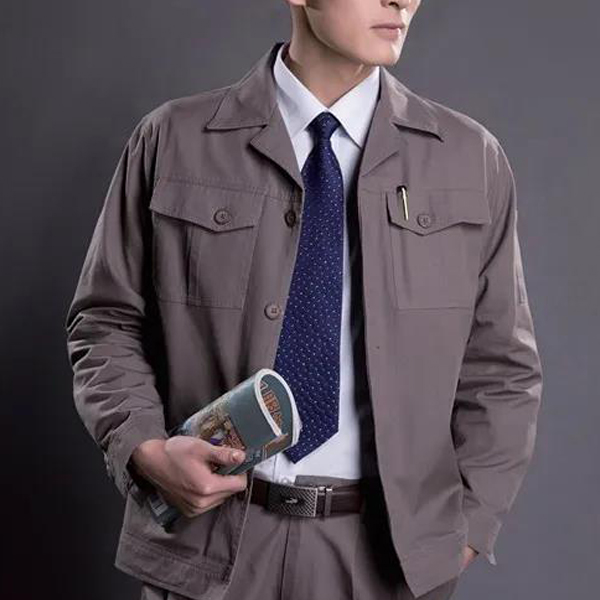 團體(tǐ)冬季工(gōng)作(zuò)服定制(zhì)